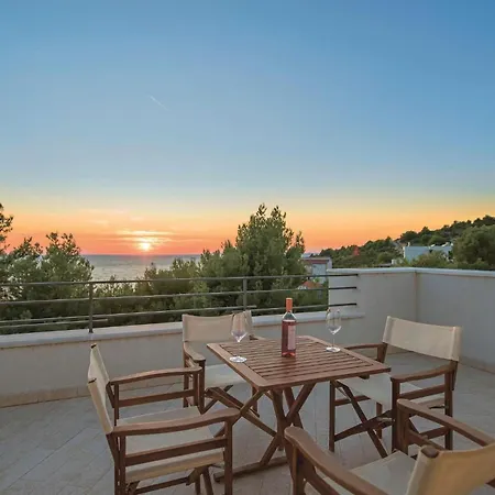 Primosten-dolac With Outdoor Pool Casa vacanze