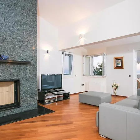 Casa de Férias Primosten-dolac With Outdoor Pool Dolac