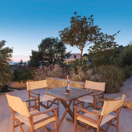 Primosten-dolac With Outdoor Pool * Dolac