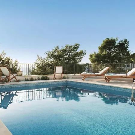 Σπίτι διακοπών Cozy In Dolac With Outdoor Swimming Pool *
