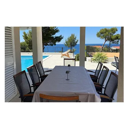 Primosten-dolac With Outdoor Pool