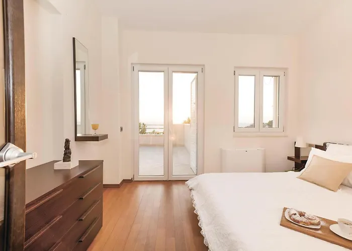 Primosten-dolac With Outdoor Pool Dolac