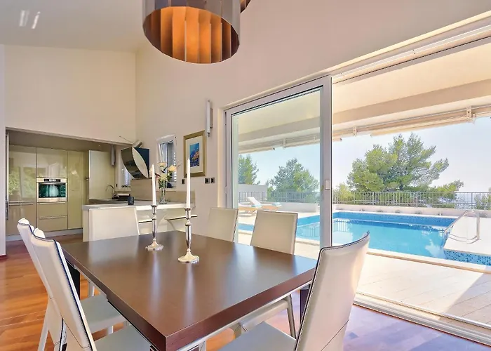 Primosten-dolac With Outdoor Pool