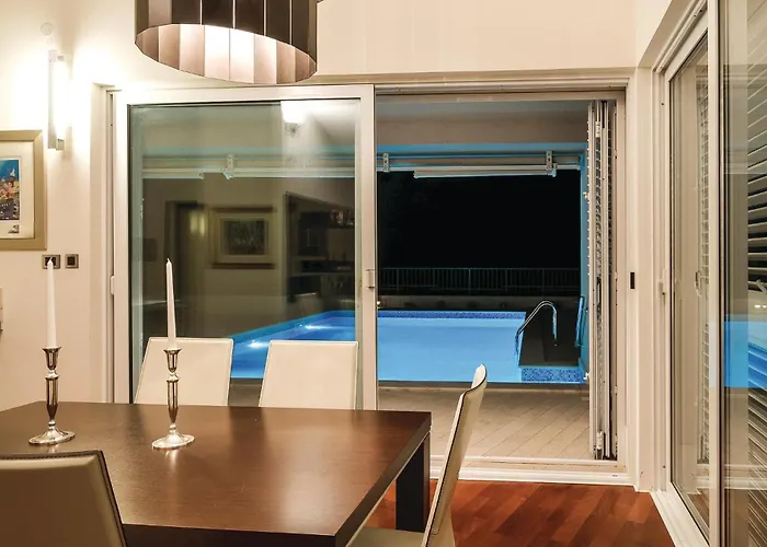 Vikendica Primosten-dolac With Outdoor Pool