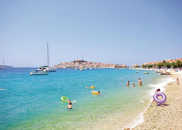 Primosten-dolac With Outdoor Pool Dolac