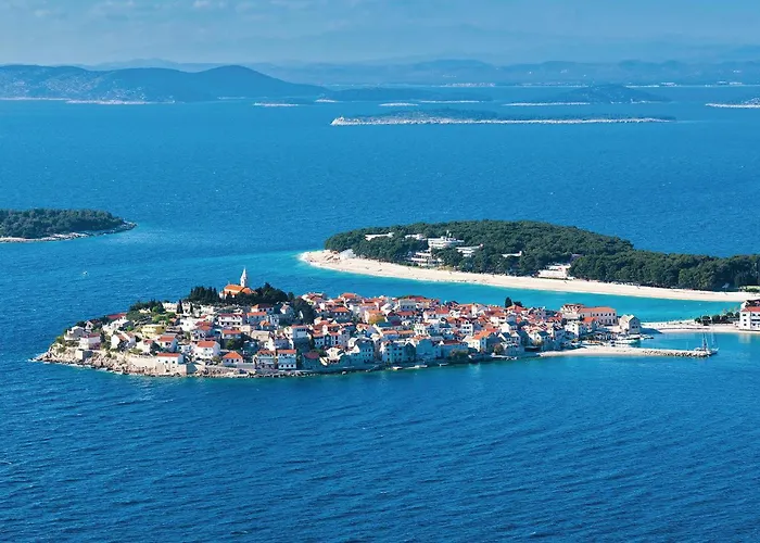 Primosten-dolac With Outdoor Pool * Dolac