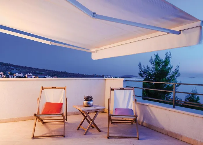 Primosten-dolac With Outdoor Pool * Dolac