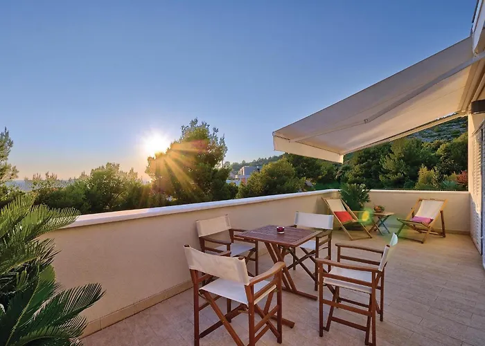 Vikendica Primosten-dolac With Outdoor Pool