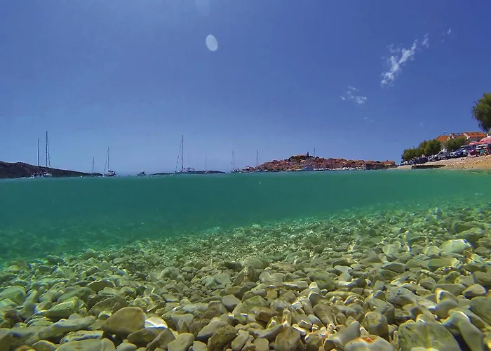 Primosten-dolac With Outdoor Pool Vikendica *