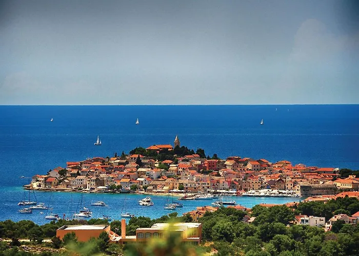 Primosten-dolac With Outdoor Pool