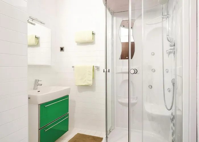 Primosten-dolac With Outdoor Pool Vikendica Dolac